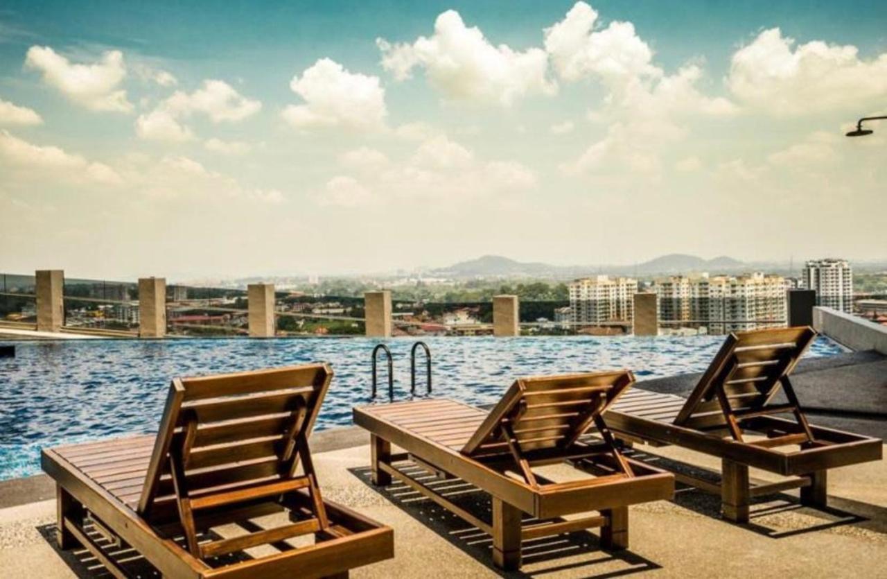 Imperio.res - 10min To Jonker - Privateroom 3- 4pax